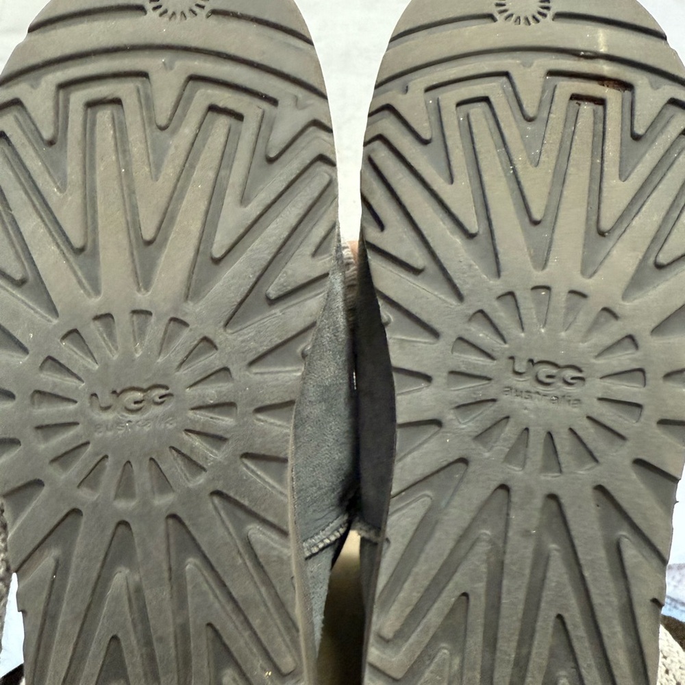 Ugg Bailey Button - image 5